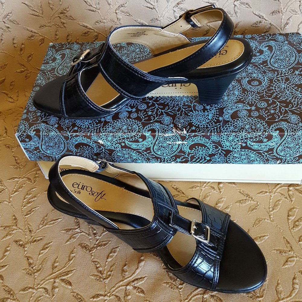 Black Crocodile Sandals - Picture 6 of 7